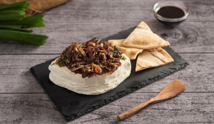 Queso con Cebollitas y Tocino