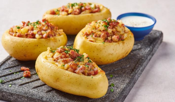 Papa Rellena de Chorizo Argentino