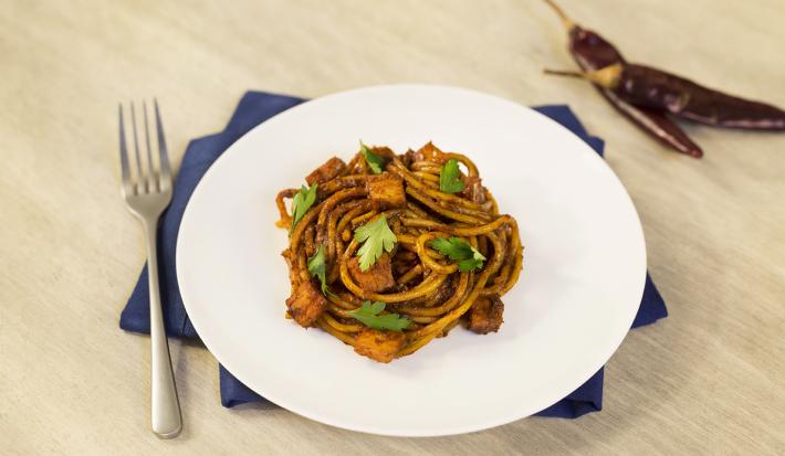 Spaghetti con salsa de ciruela