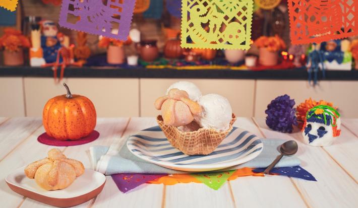 HELADO de PAN de MUERTO preparado con Leche Condensada LA LECHERA®