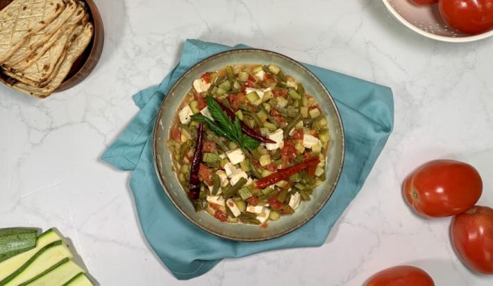 Calabacitas con Nopales y Queso Panela