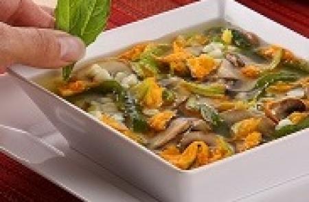 Sopa de flor de calabaza | Recetas Nestlé
